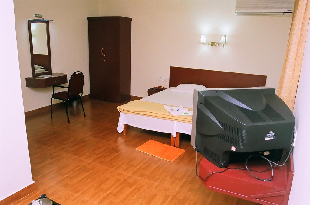 Hotel Srinivas Kochi Room photo